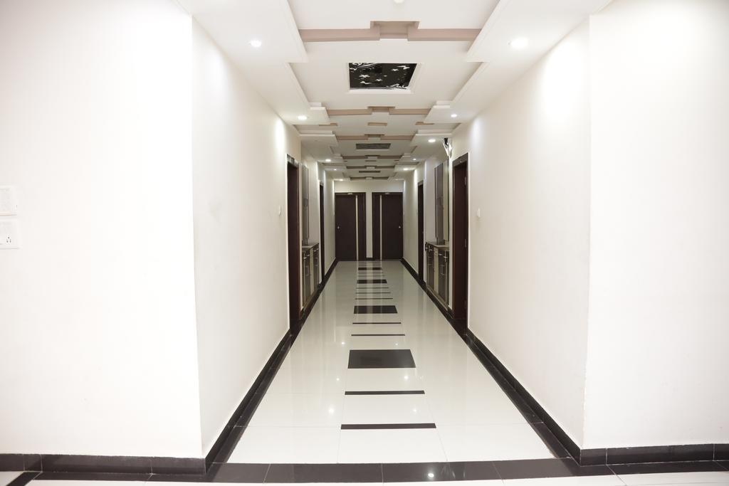 Dwārka Hotel Rudra Plaza المظهر الخارجي الصورة