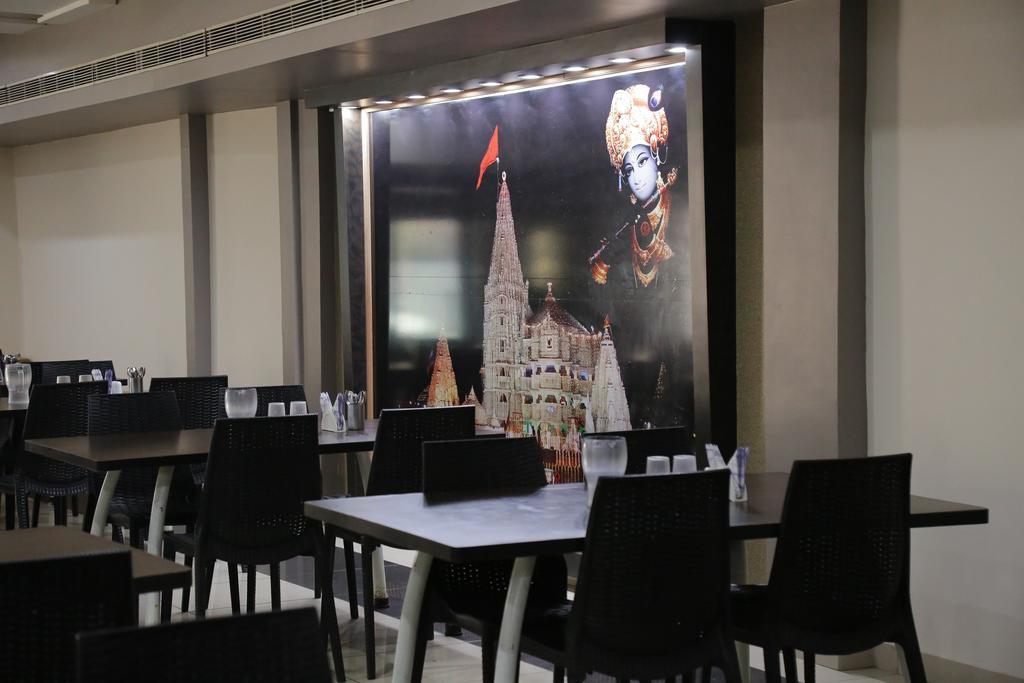 Dwārka Hotel Rudra Plaza المظهر الخارجي الصورة
